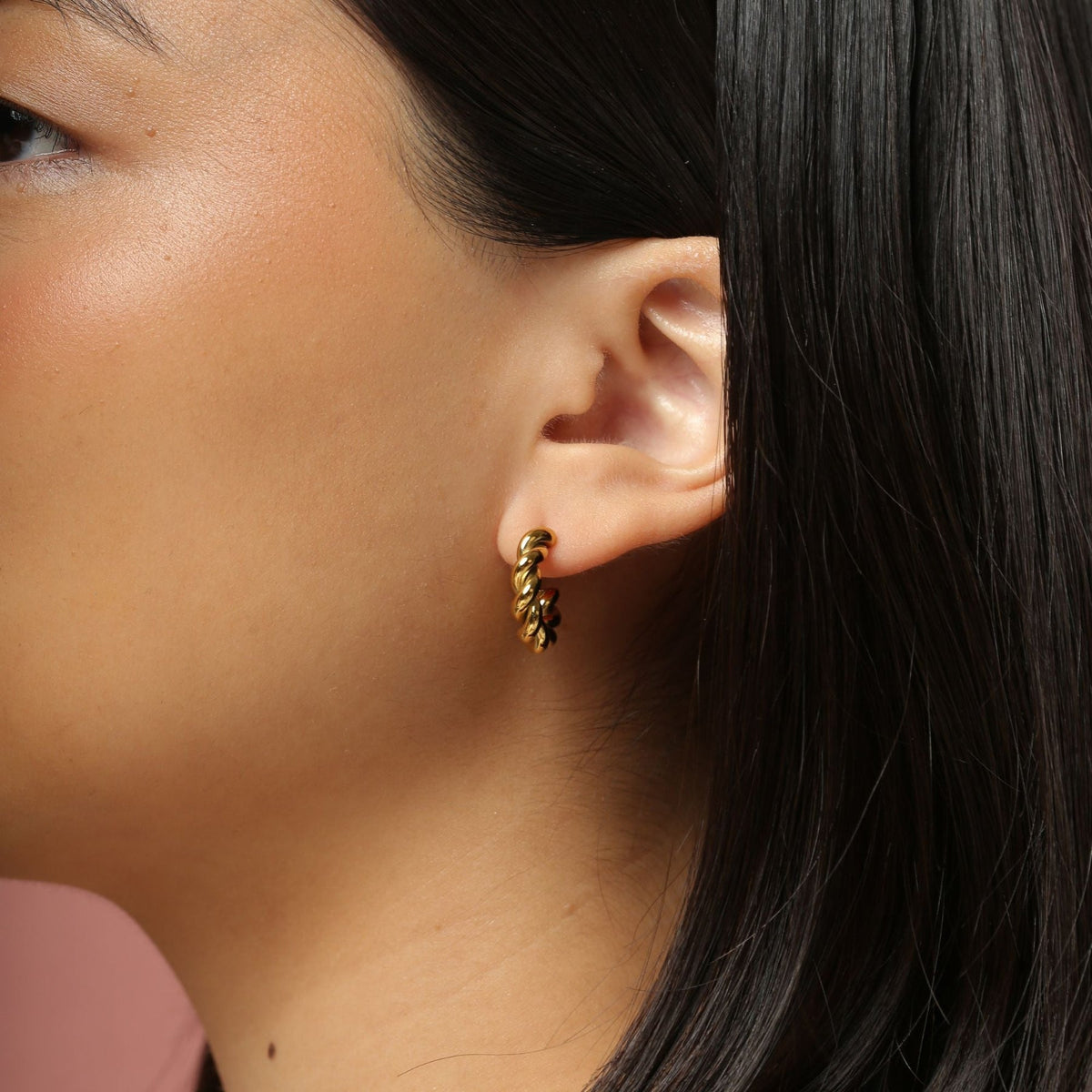 Brinco Mini Argola Trançada Joana