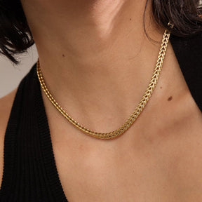 Colar Choker Corrente Isa